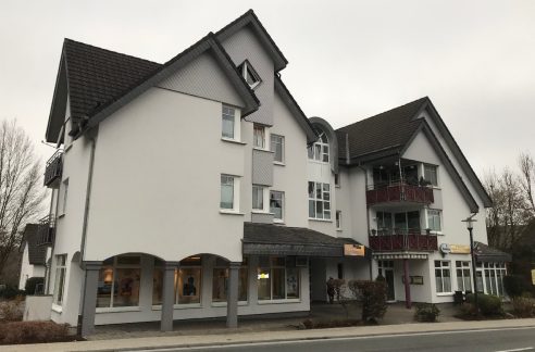 Straßenansicht Gewerbefläche