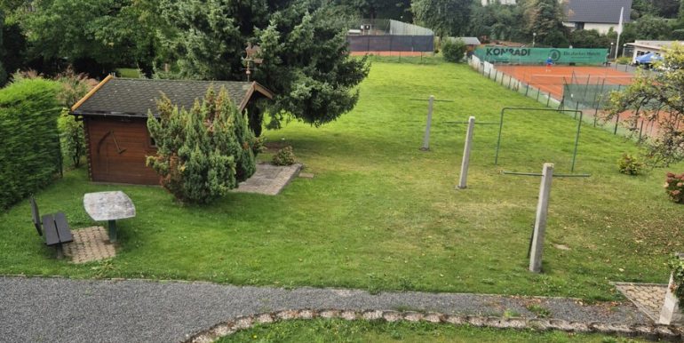 Garten und Baugrundstück