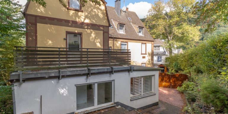Ca. 50 m² Terrasse auf zwei Ebenen
