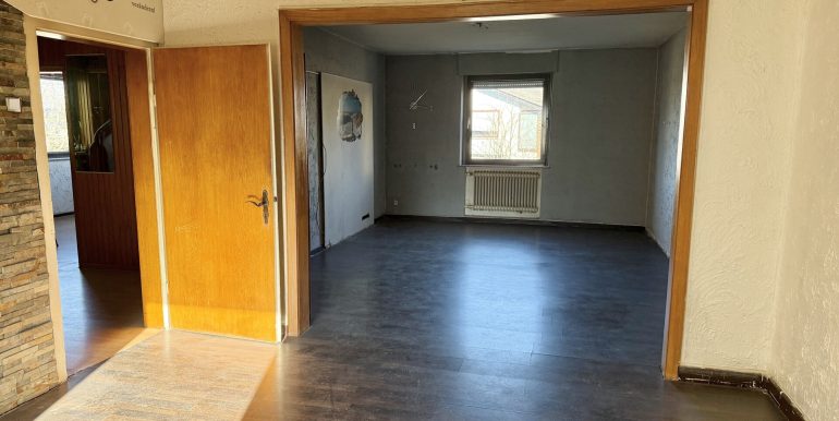 EG Blick vom Essbereich in den Wohnbereich