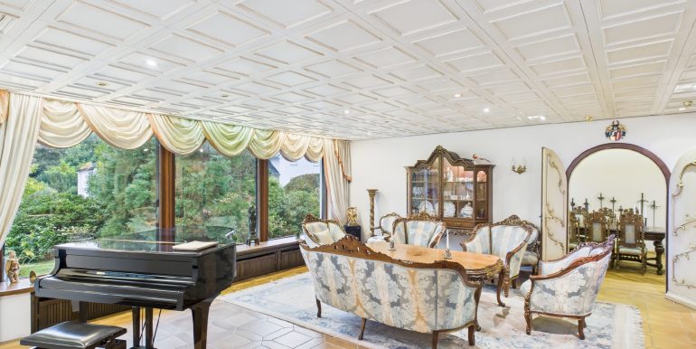 großzügiger Wohnbereich