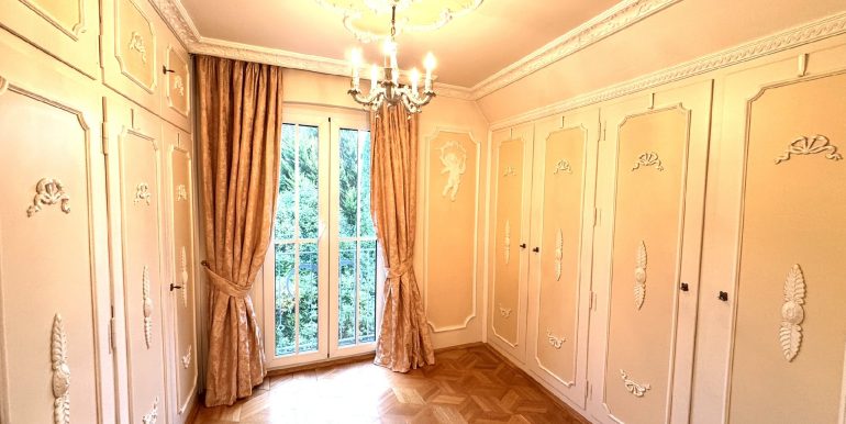 ...mit Ankleidebereich