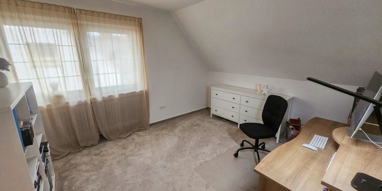 Arbeitszimmer OG