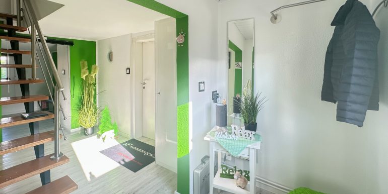 Eingangsbereich mit Zugang zum Anbau