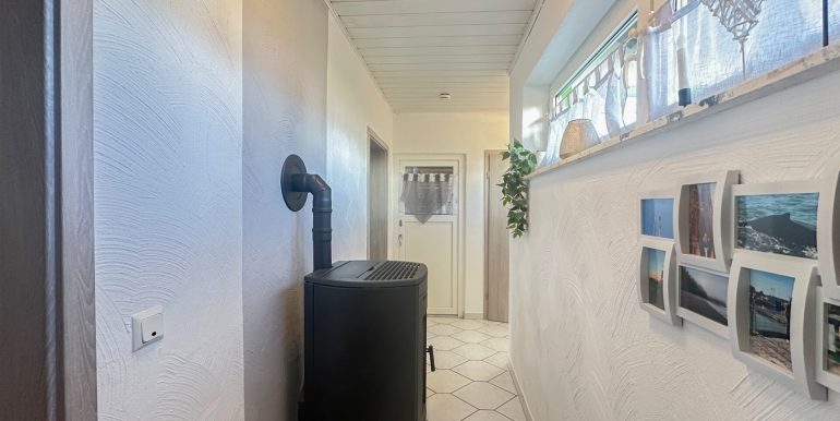 EG Flur mit Pelletofen Anbau