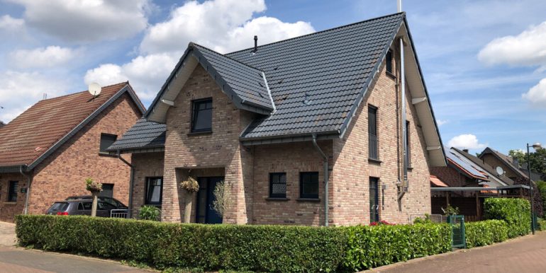 Kerken-Nieukerk: Freistehendes EFH