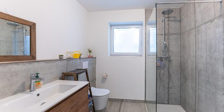 Duschbad im Untergeschoss