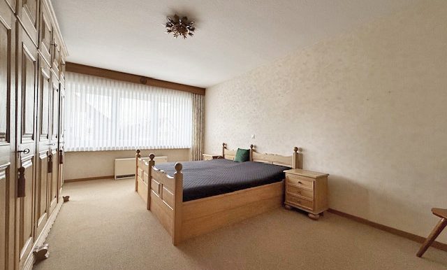 Elternschlafzimmer mit Loggia