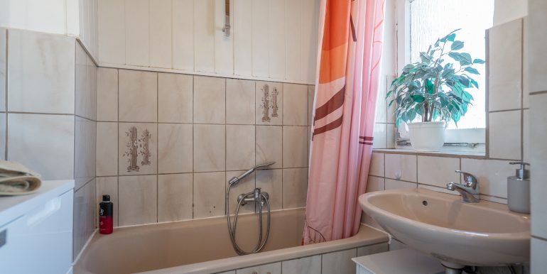 Badezimmer 1. OG