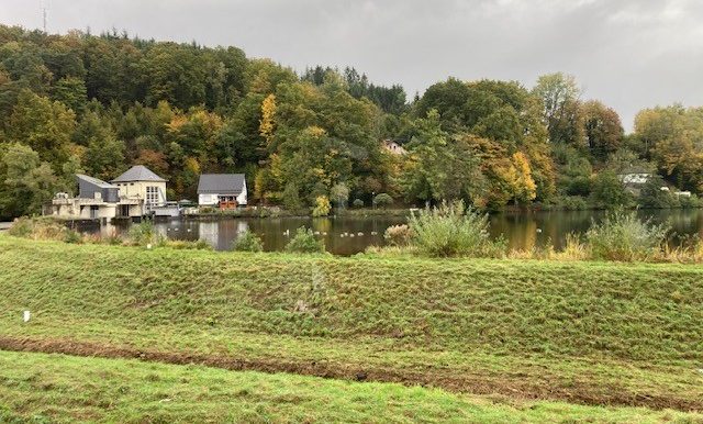 Auf den Stausee