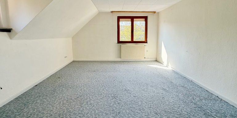 OG Schlafzimmer (2)