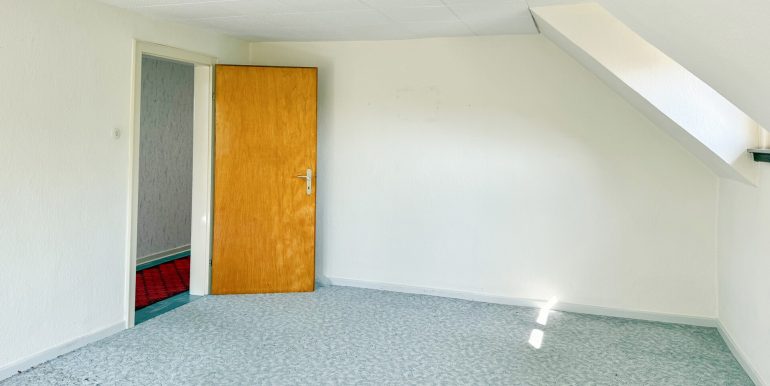 OG Schlafzimmer (2)