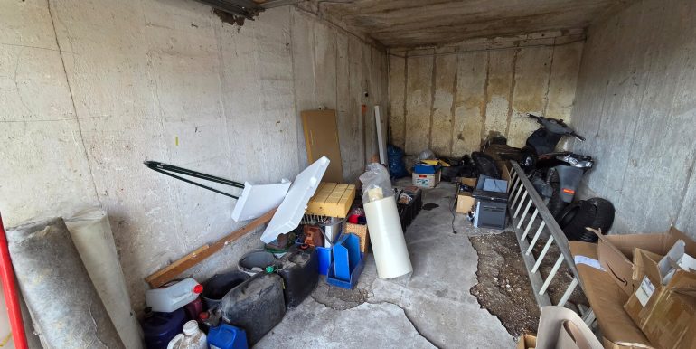 Garage 2