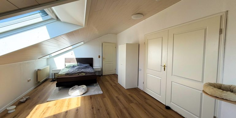 Elternschlafzimmer (OG)