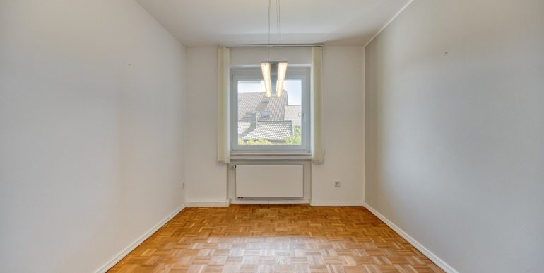 2. Kinderzimmer / Arbeitszimmer