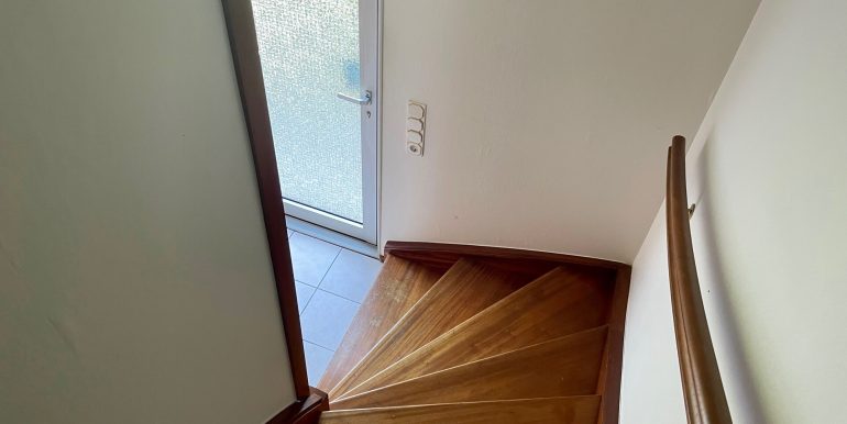 Treppe vom DG zur Haustür