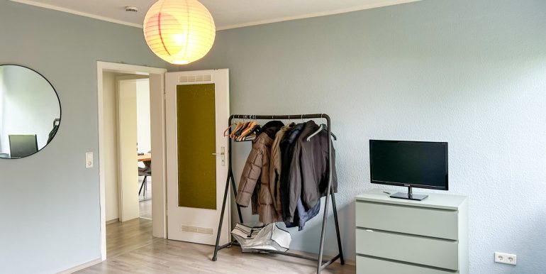 geräumiges Schlafzimmer