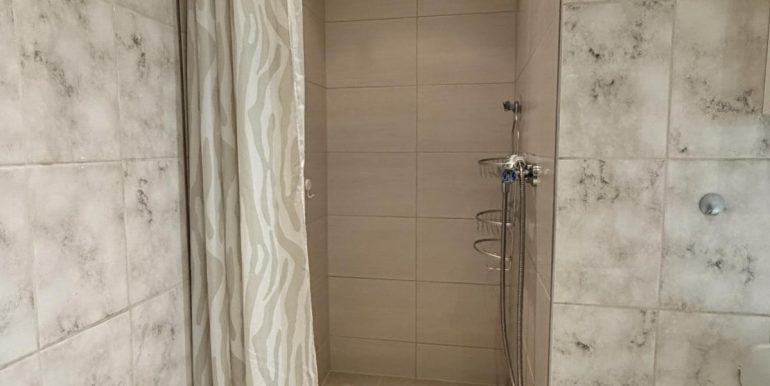 ...Dusche und