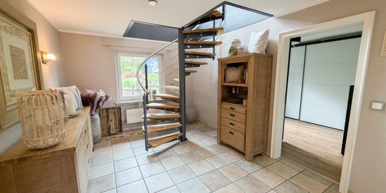Durchgangszimmer EG