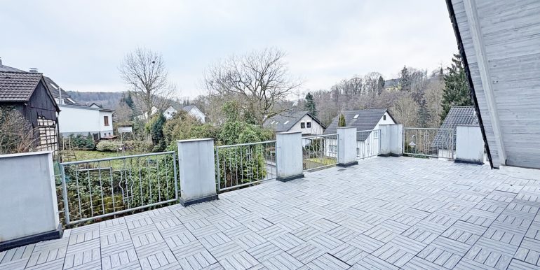 große Dachterrasse
