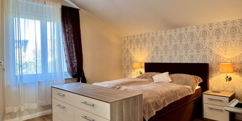 Raum 5 Schlafzimmer OG