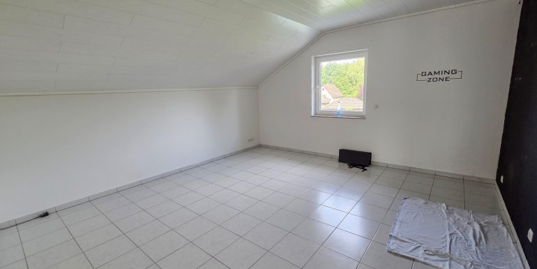 Schlafzimmer 2 DG