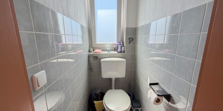 1. OG links Gäste-WC