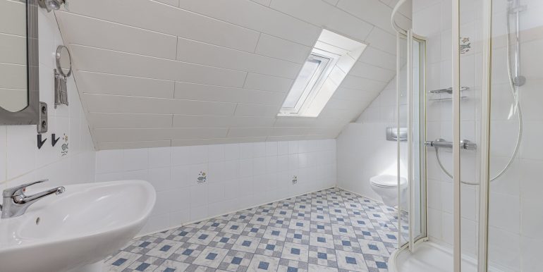 Duschbad im ausgebauten Dachgeschoss