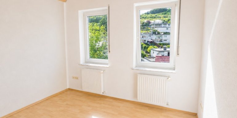 Zweites Schlaf-/Arbeitszimmer im DG (Foto I)