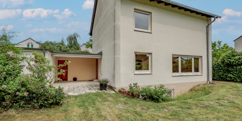 Gartenseitige Hausansicht