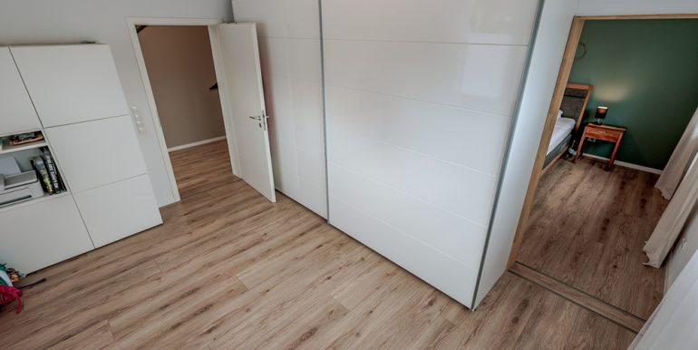 Zimmer 2 EG