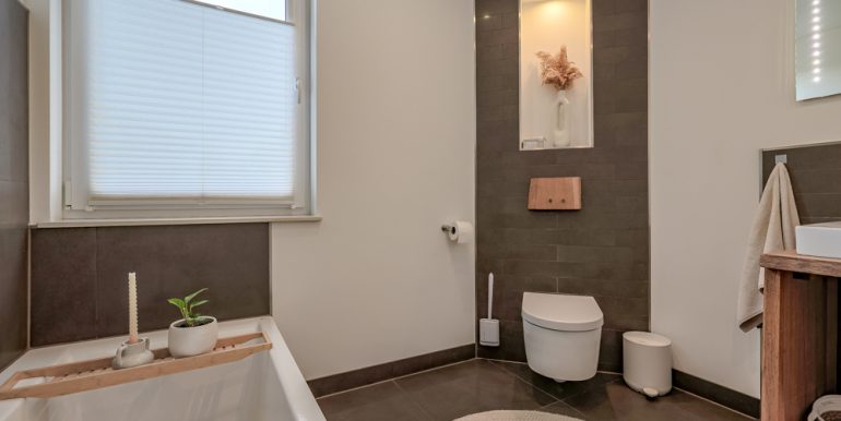 Badezimmer EG