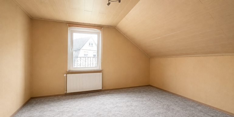 Schlafzimmer DG