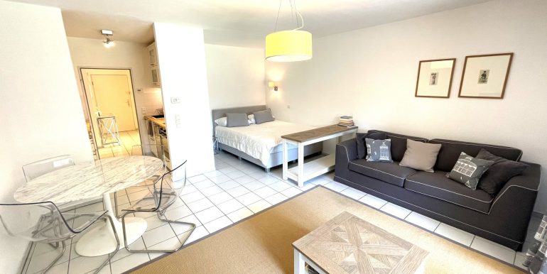 Schlafnische mit Doppelbett