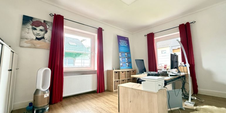 Büro/Kinderzimmer OG