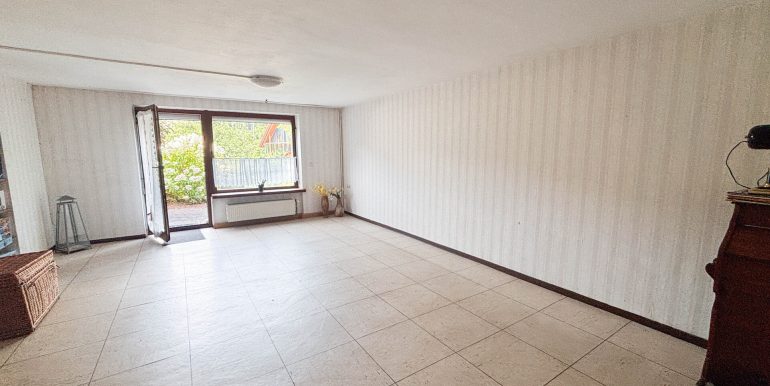 Wohnzimmer KG