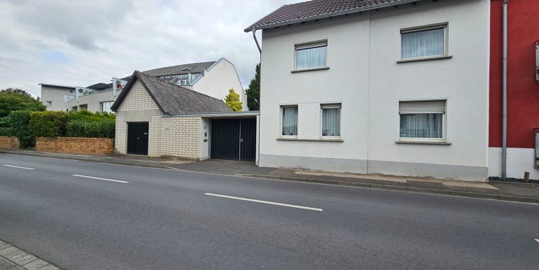 Straßenansicht