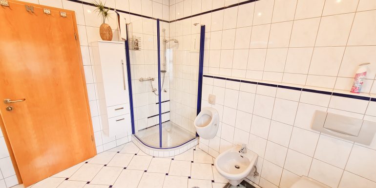 modernes Bad OG