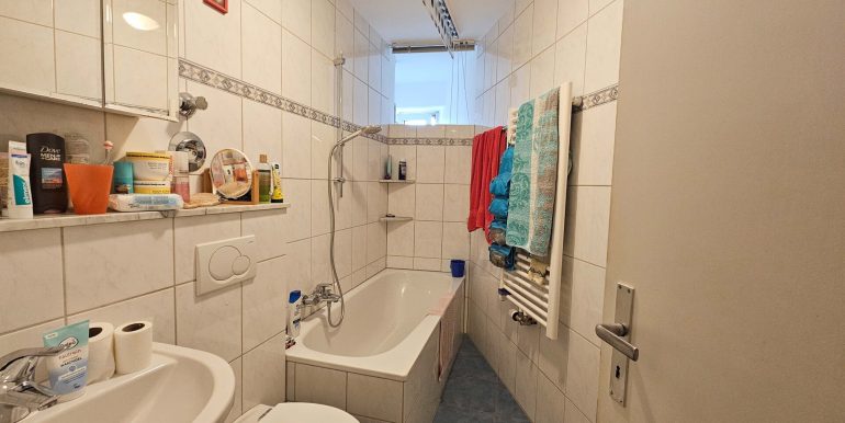 Badezimmer (DG)