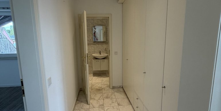 Flur Gast / Büro / Kind mit eigenem Bad