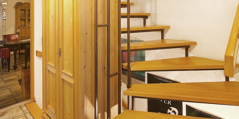 Treppe zu den Obergeschossen