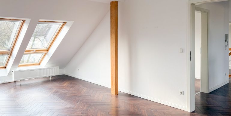 großzügiges Schlafzimmer