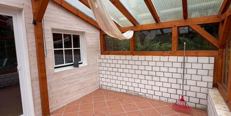 überdachte Terrasse