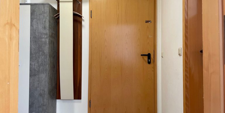 Flur Eingangsbereich Wohnung (Whg. 3)