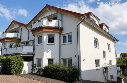Hausansicht mit KI bearbeitet