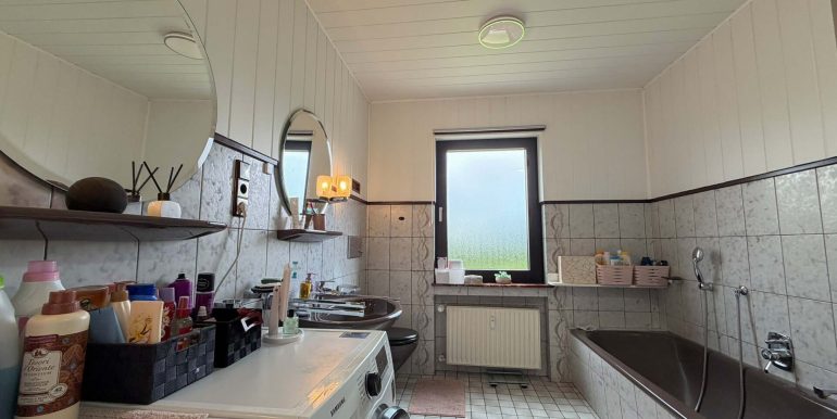 Badezimmer EG