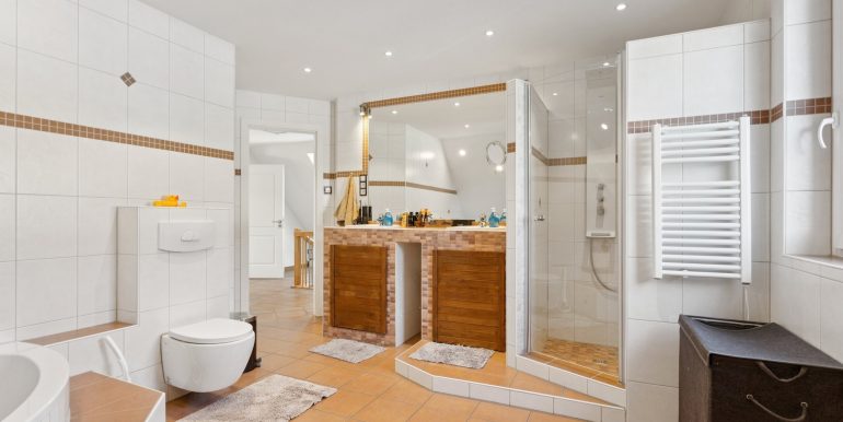 Wannenbad+Dusche