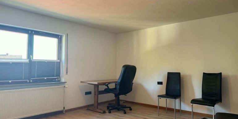 Büro EG