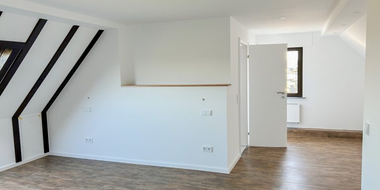 Schlafzimmer DG