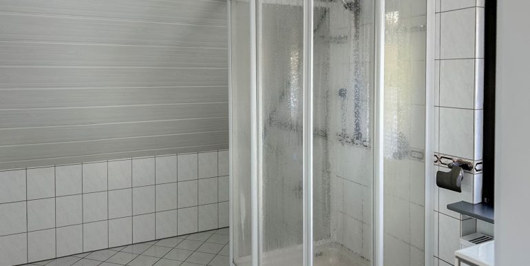 Badezimmer DG